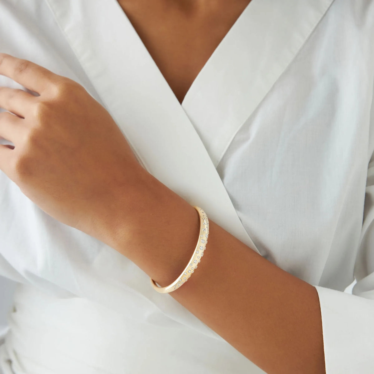 14K Solid Gold 1.20 CTW Round Diamond Dome Floating Bangle