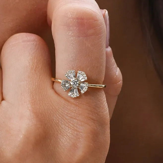 14k Gold 0.33 ctw Round and Baguette Diamond Floral Ring
