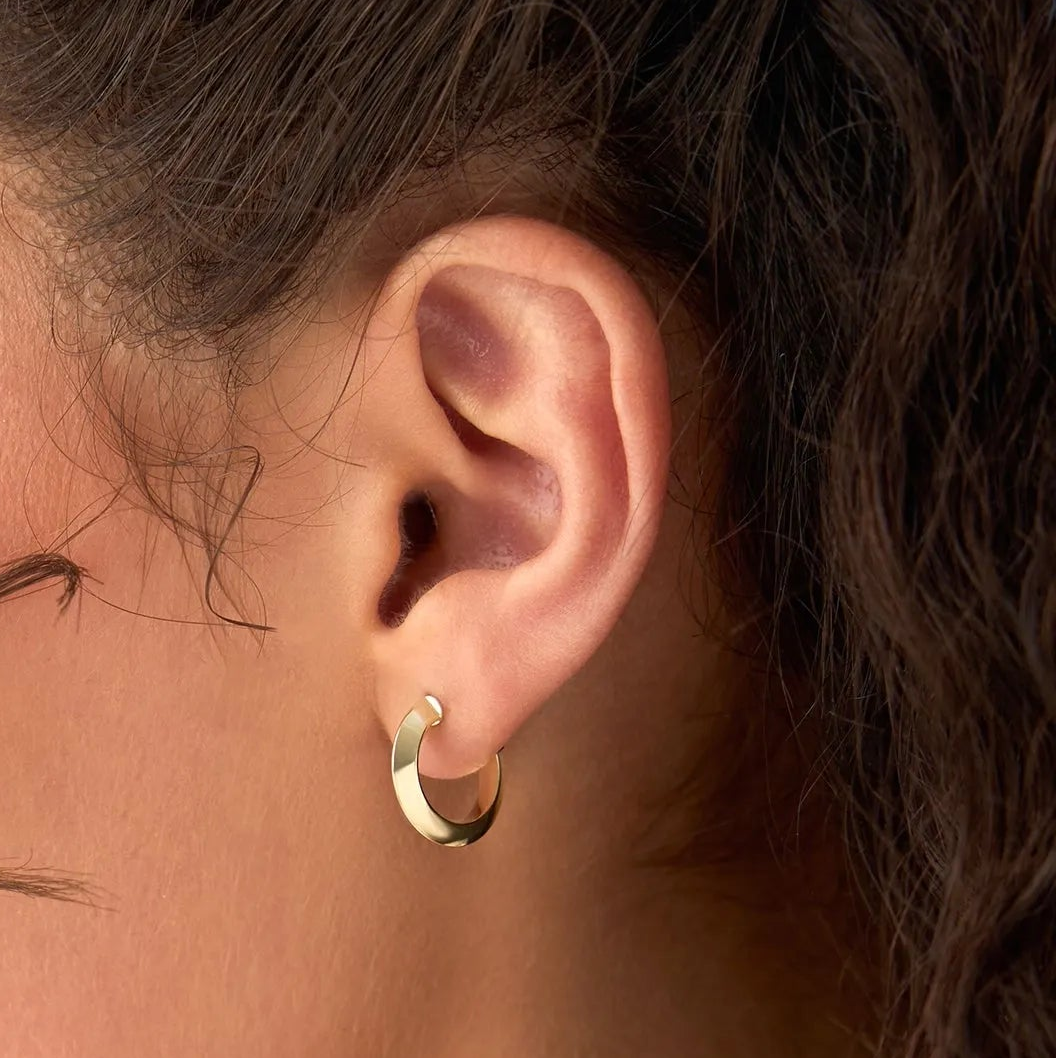 14k Yellow Gold Knife Edge Hoop Earrings 15mm Outer Diameter 2.8mm Width