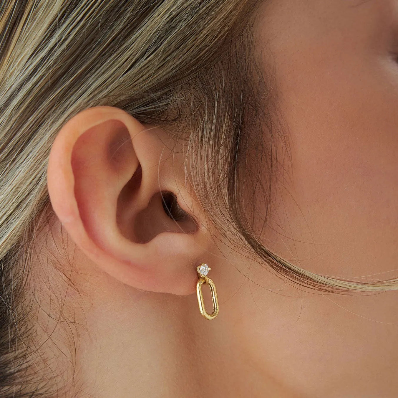 14k Gold Diamond Round Cut Dangling Oval Link Earrings 0.20 ctw