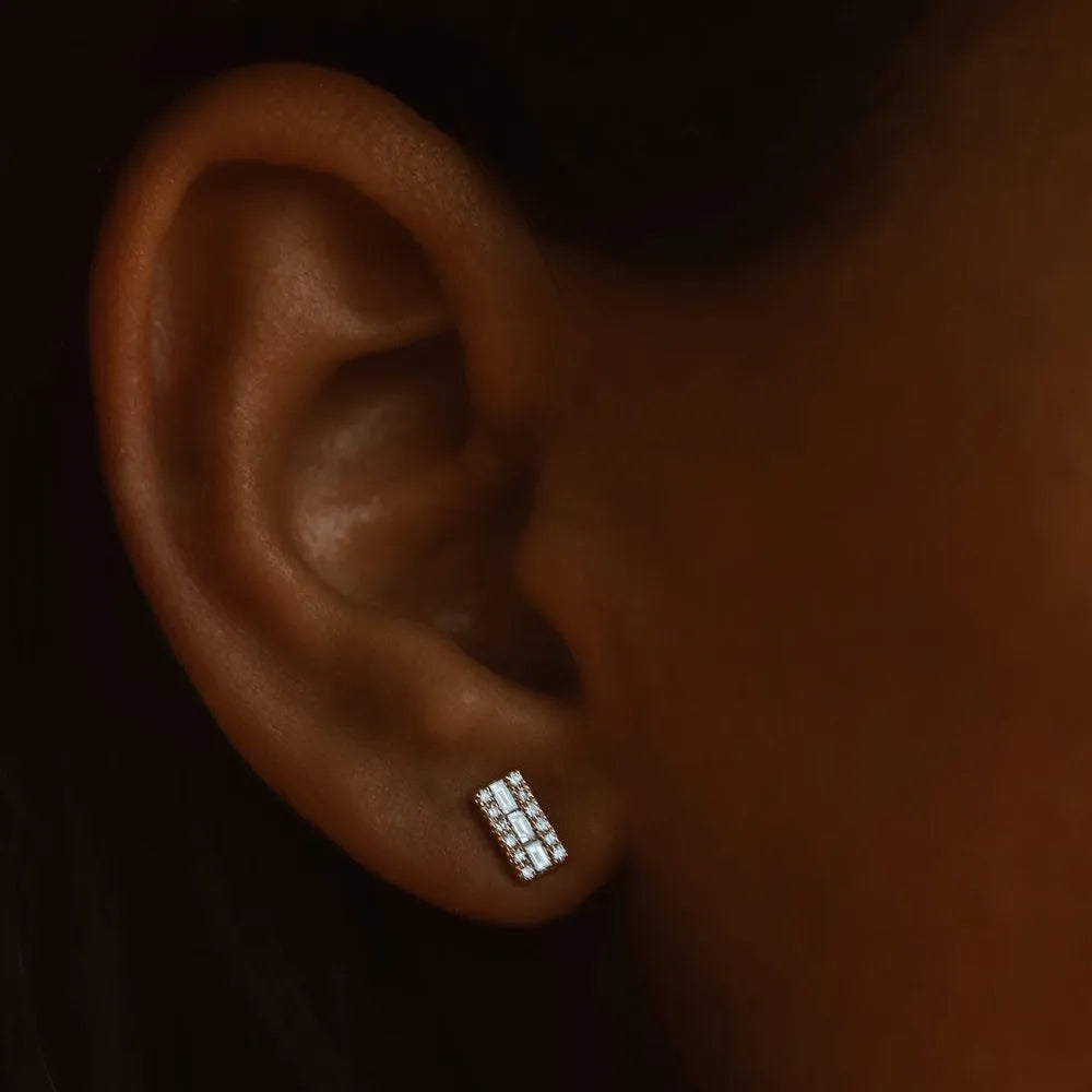 14k Gold Diamond Baguette and Round Cut Bar Stud Earrings 0.22 ctw