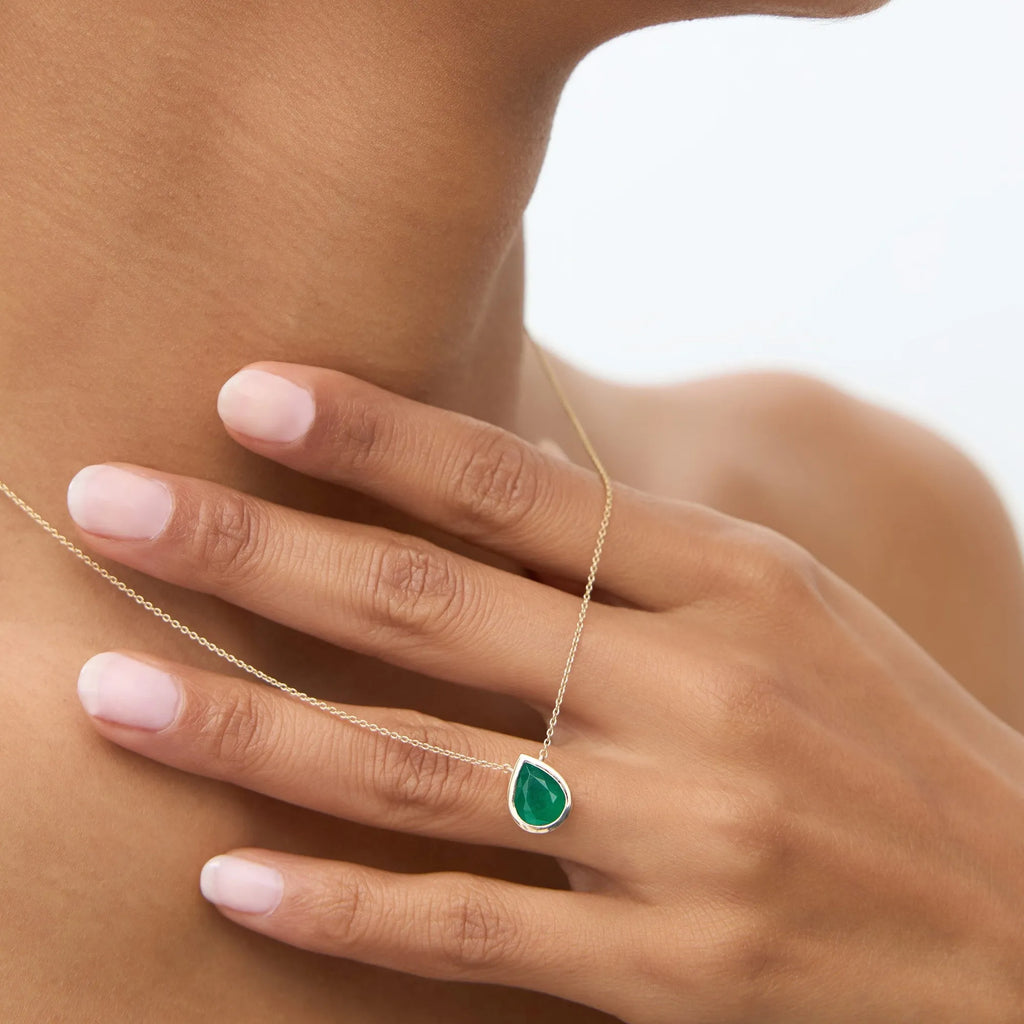 14k Solid Gold Pear Shape Emerald 1.50 to 2.50 CTW Bezel Setting Necklace