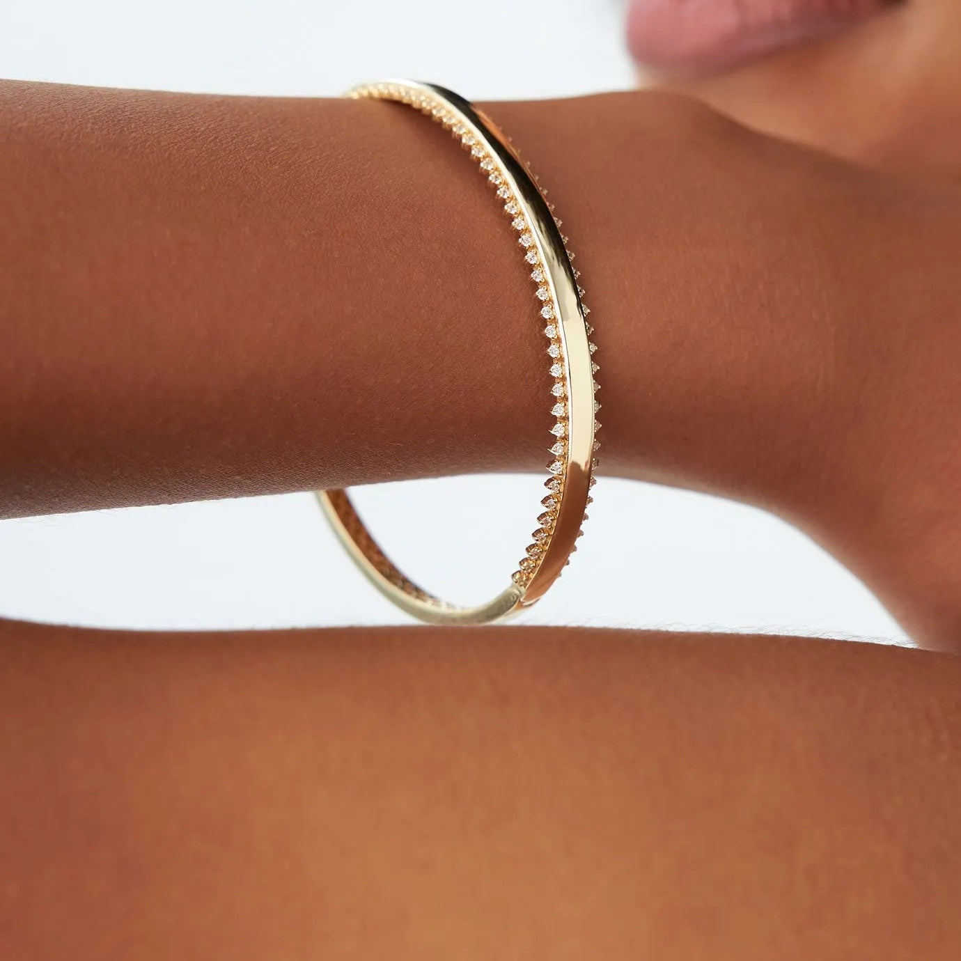 14K Solid Gold 0.85 CTW Round Diamond Statement Prong Set Bangle