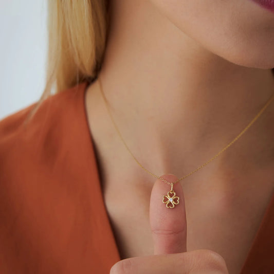 14K Solid Gold 0.04 CTW Round Diamond Single Clover Necklace