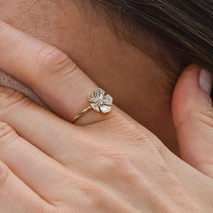 14k Gold 0.33 ctw Round and Baguette Diamond Floral Ring