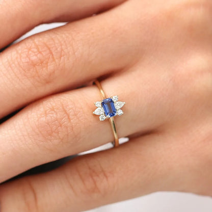 14k Gold Sapphire and Diamond Octagon Pear and Round Cut Ring 0.62 ctw