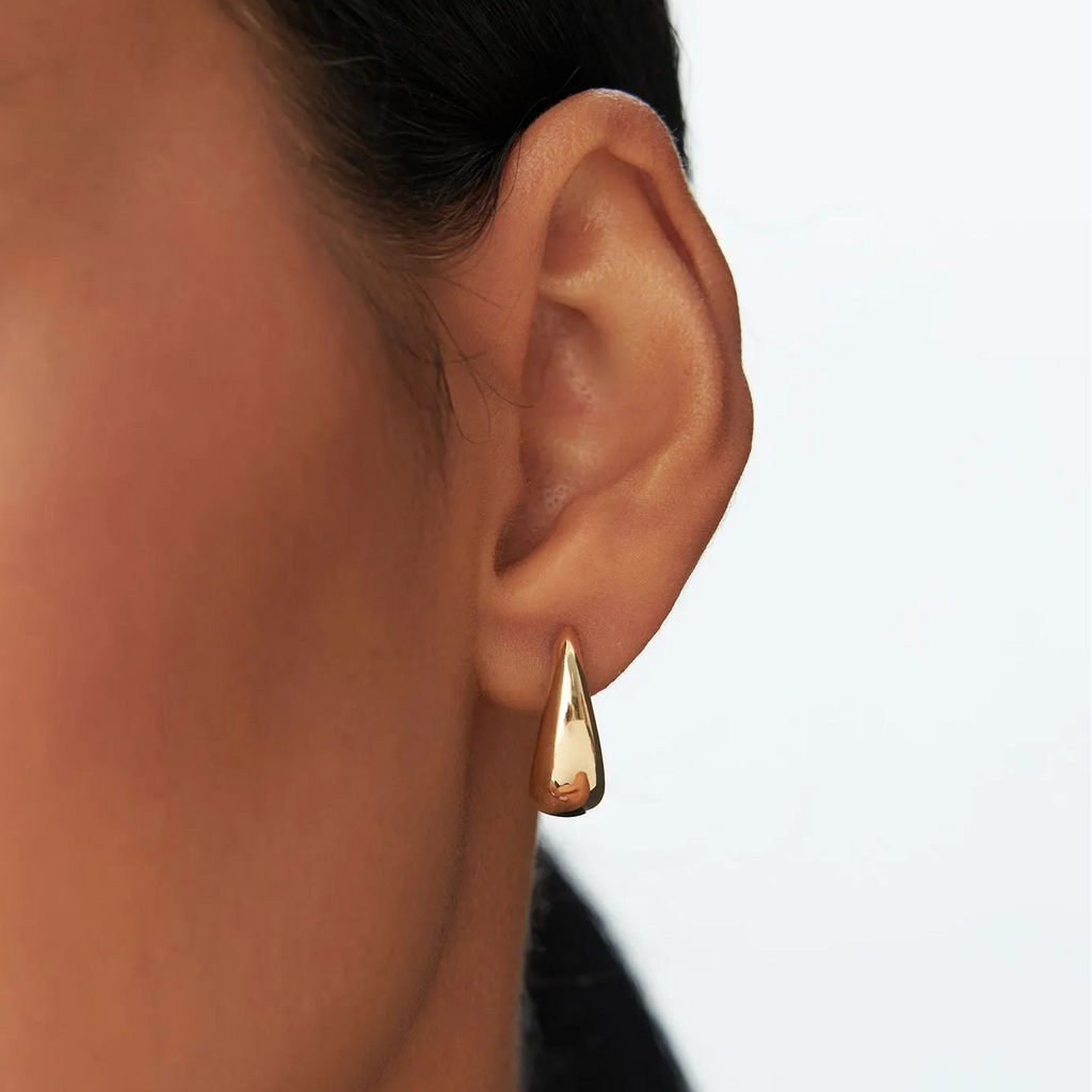 14k Gold Teardrop Graduated Hoop Earrings 13mm Polished Statement Style