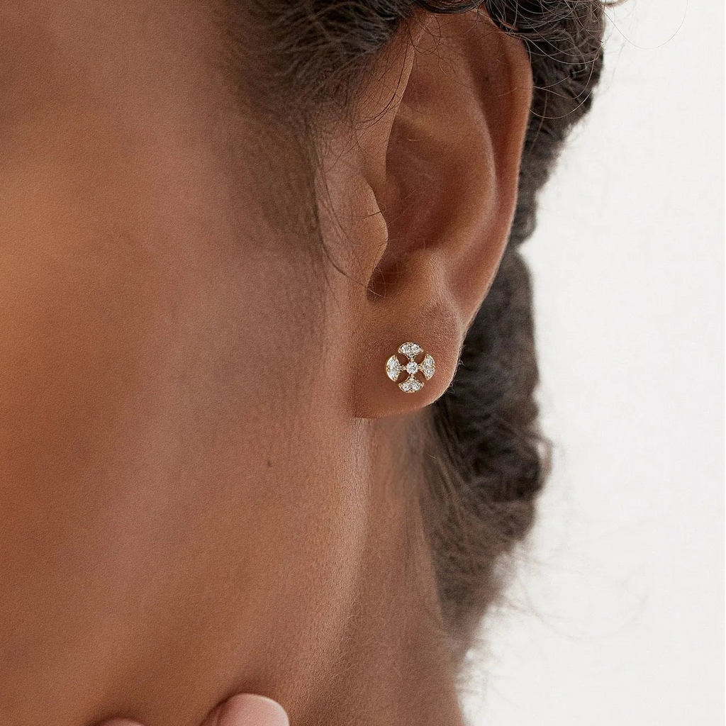 14k Gold Diamond Round Cut Petal Cluster Stud Earrings 0.15 ctw
