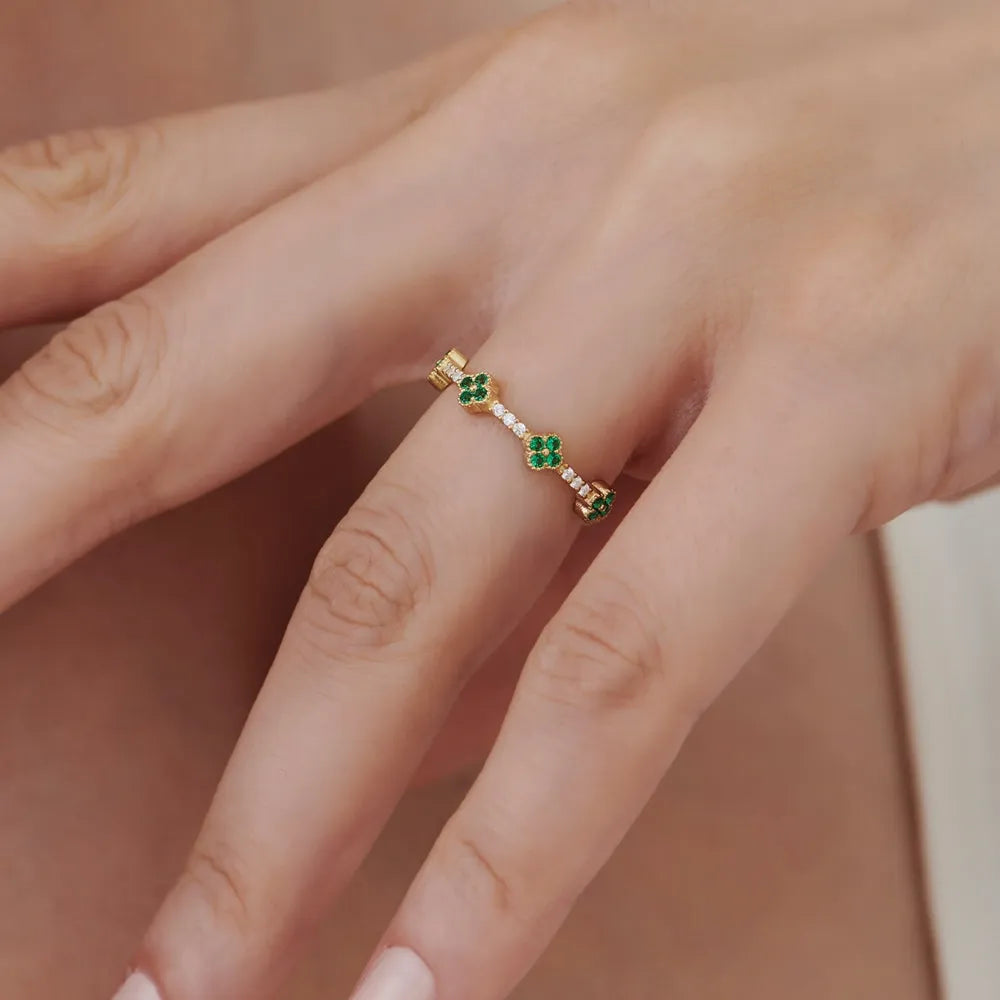 14K Solid Gold Round Emerald and Diamond Full Eternity Clover Ring 0.44 CTW