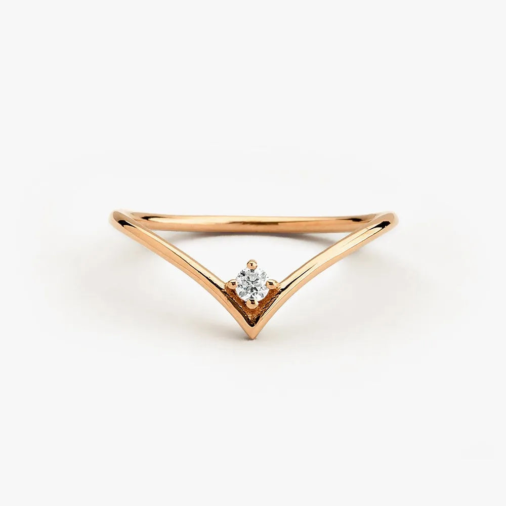 14K Gold Round Diamond Chevron Ring 0.07 Carat 4 Prong Setting