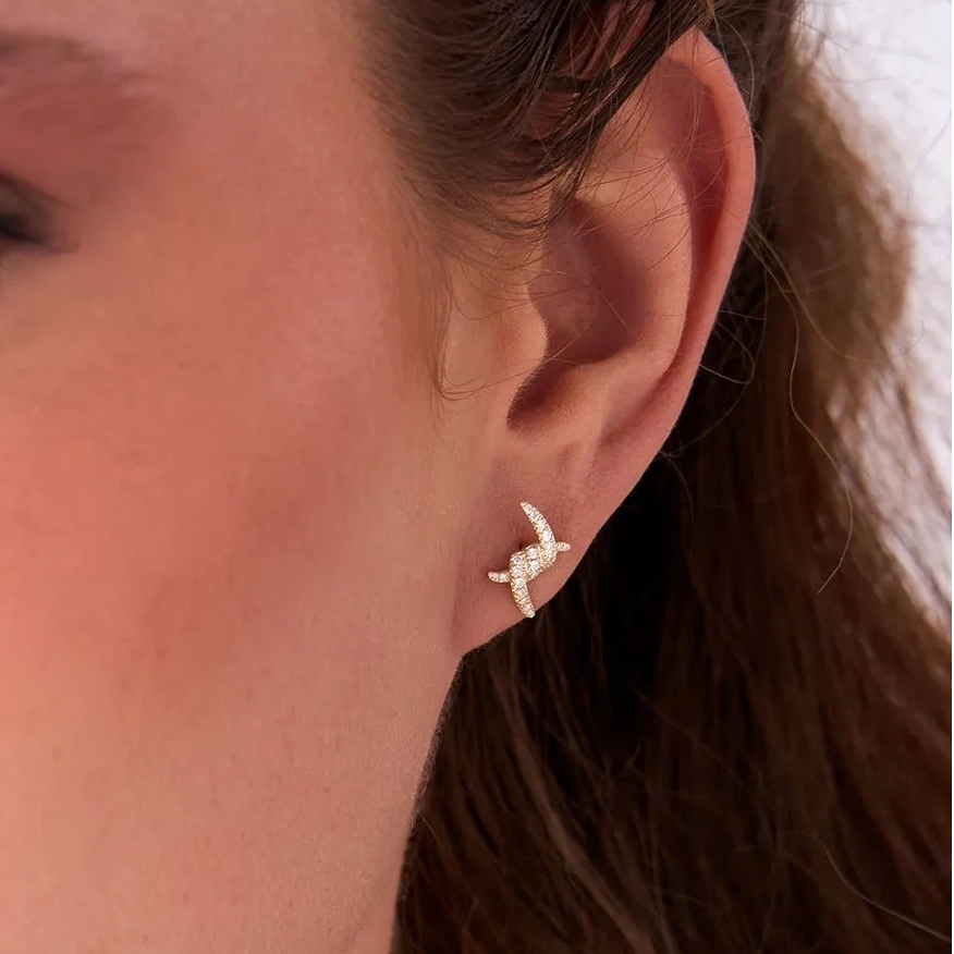 14k Gold Diamond Round Cut Knot Stud Earrings 0.20 ctw