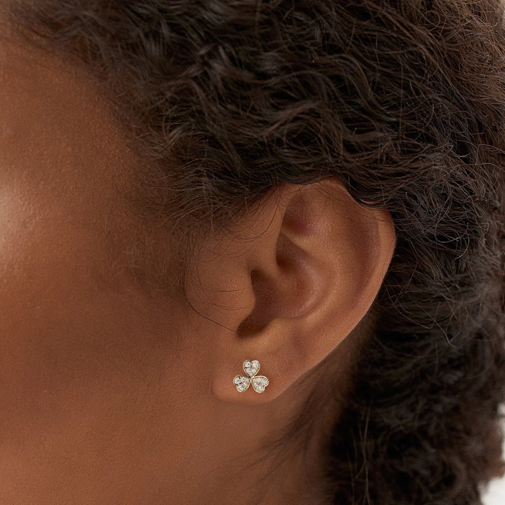 14k Gold Diamond Round Cut Pave Clover Stud Earrings 0.25 ctw