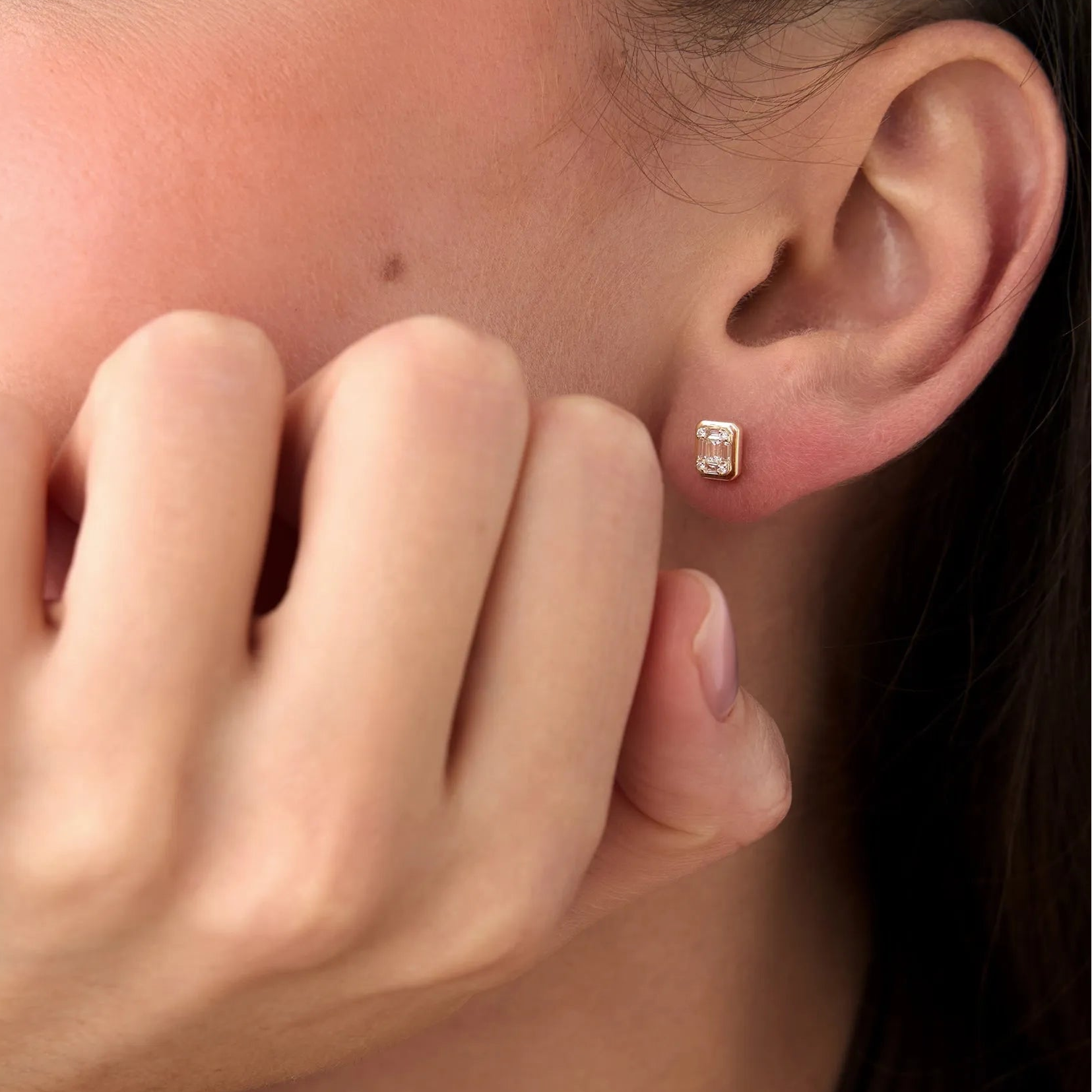 14k Gold Diamond Baguette and Round Cut Illusion Setting Stud Earrings 0.28 ctw