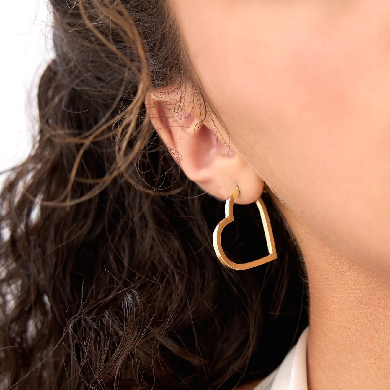 14k Yellow Gold Heart Shaped Hoop Earrings 25mm Inner Diameter 2mm Width