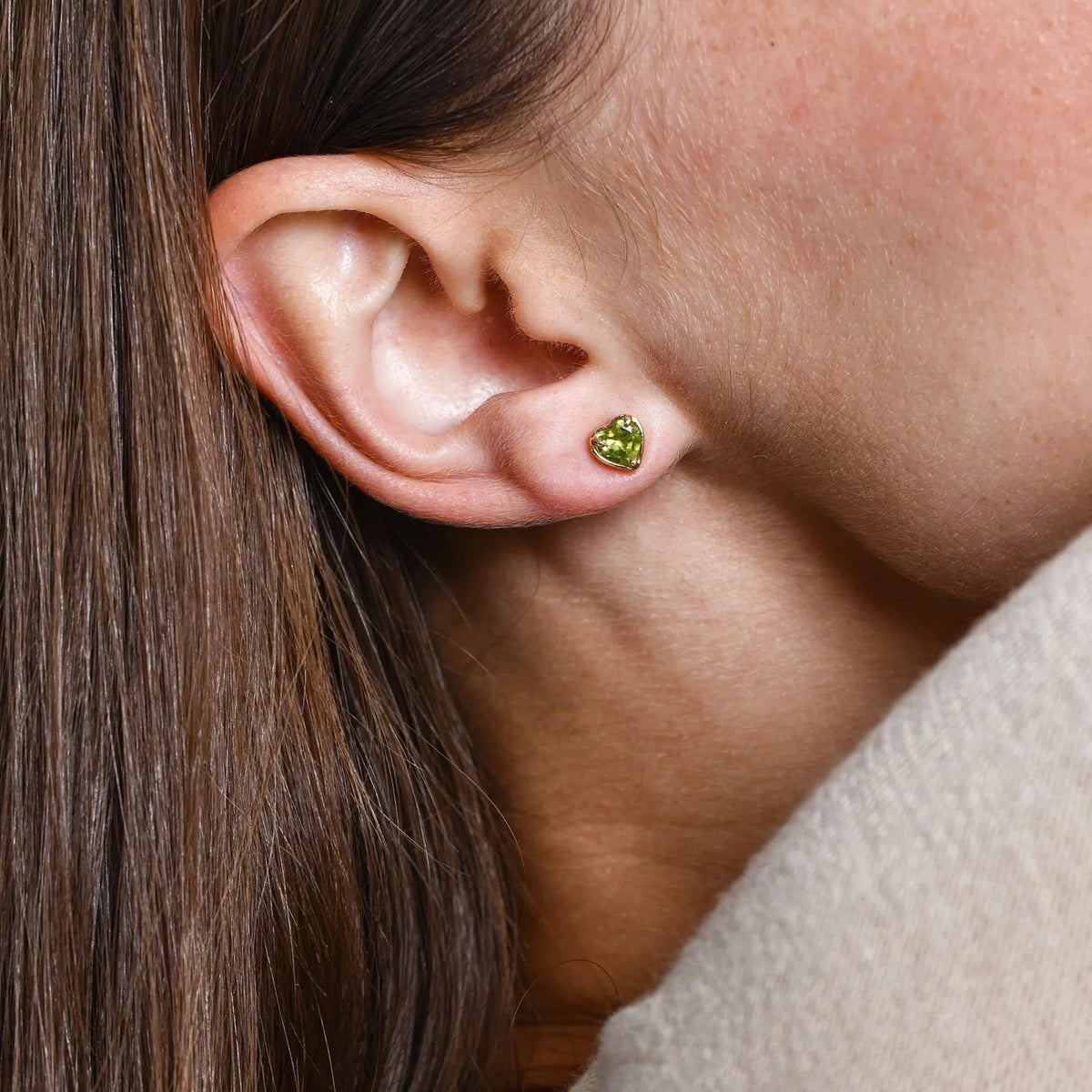 14K Solid Gold Heart Shaped Peridot Stud Earrings 0.90ctw