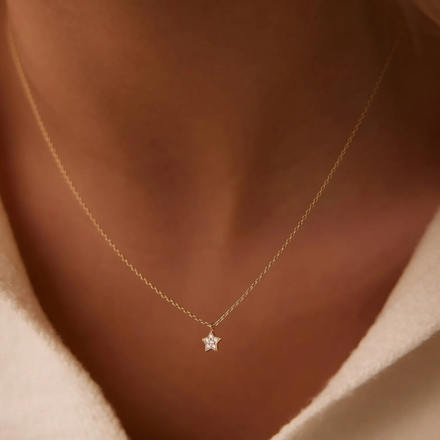 14K Solid Gold Round Diamond Micro Pave Star Charm Celestial Necklace 0.06cttw