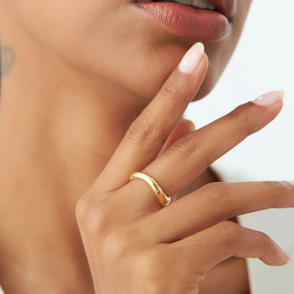 14k Solid Gold Amorphic Shaped Figure Graduated Band Ring