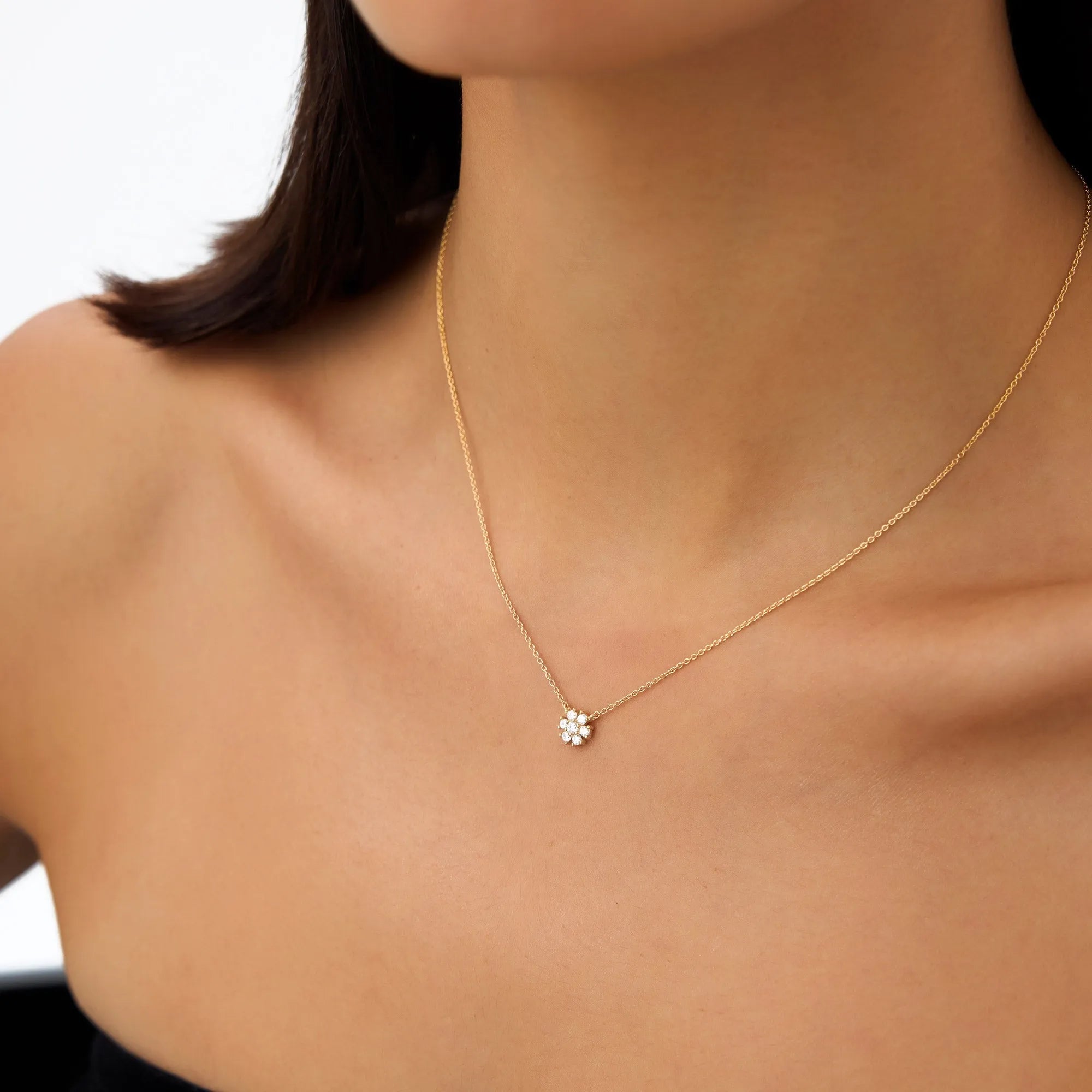 14K Solid Gold 0.23 CTW Round Diamond Cluster Flower Necklace