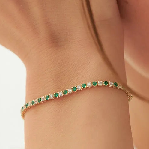 14k Gold Round Diamond and Emerald 4 Prong Tennis Bracelet