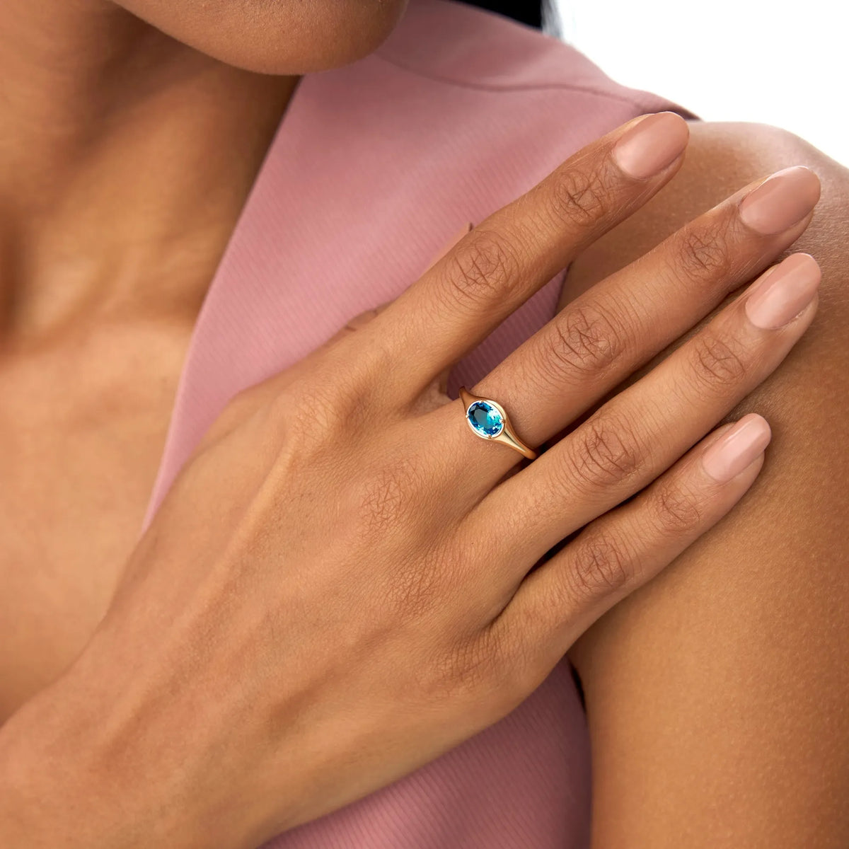 14K Solid Gold Oval Cut London Blue Topaz 0.90 Carat Prong Setting Ring
