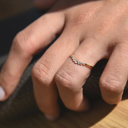 14K Gold Round Diamond 0.15 CTW Curved Stackable Prong Setting Ring
