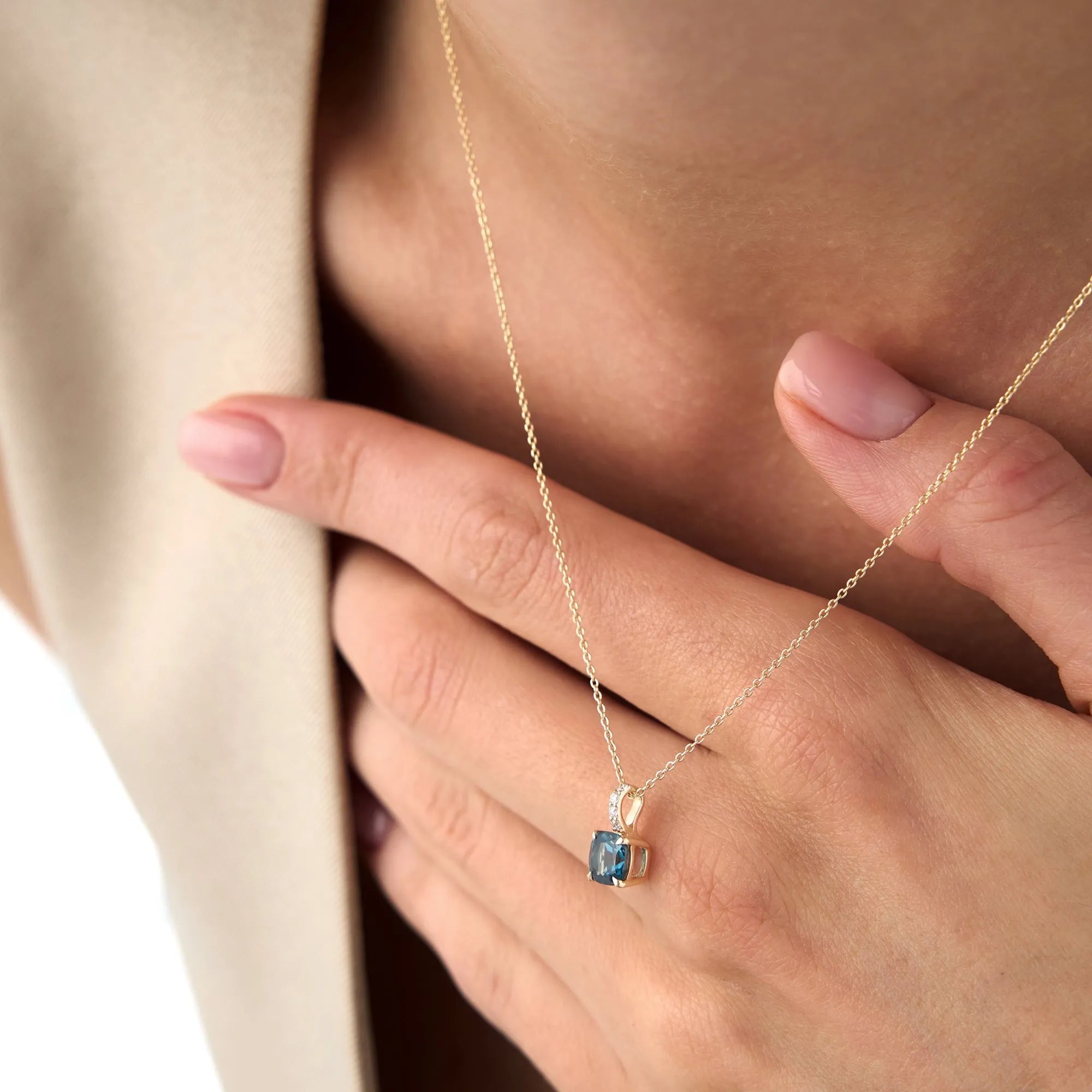 14k Solid Gold London Blue Topaz and Diamond Cushion Cut Pendant Necklace 1.07 Carat