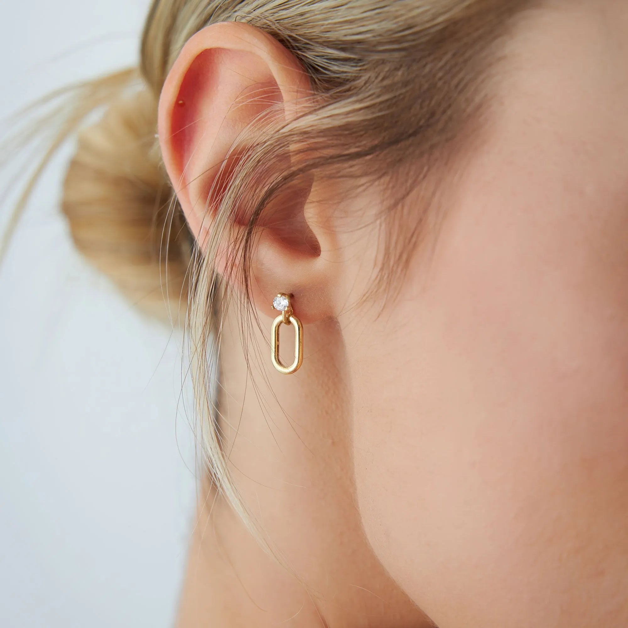 14k Gold Diamond Round Cut Dangling Oval Link Earrings 0.20 ctw