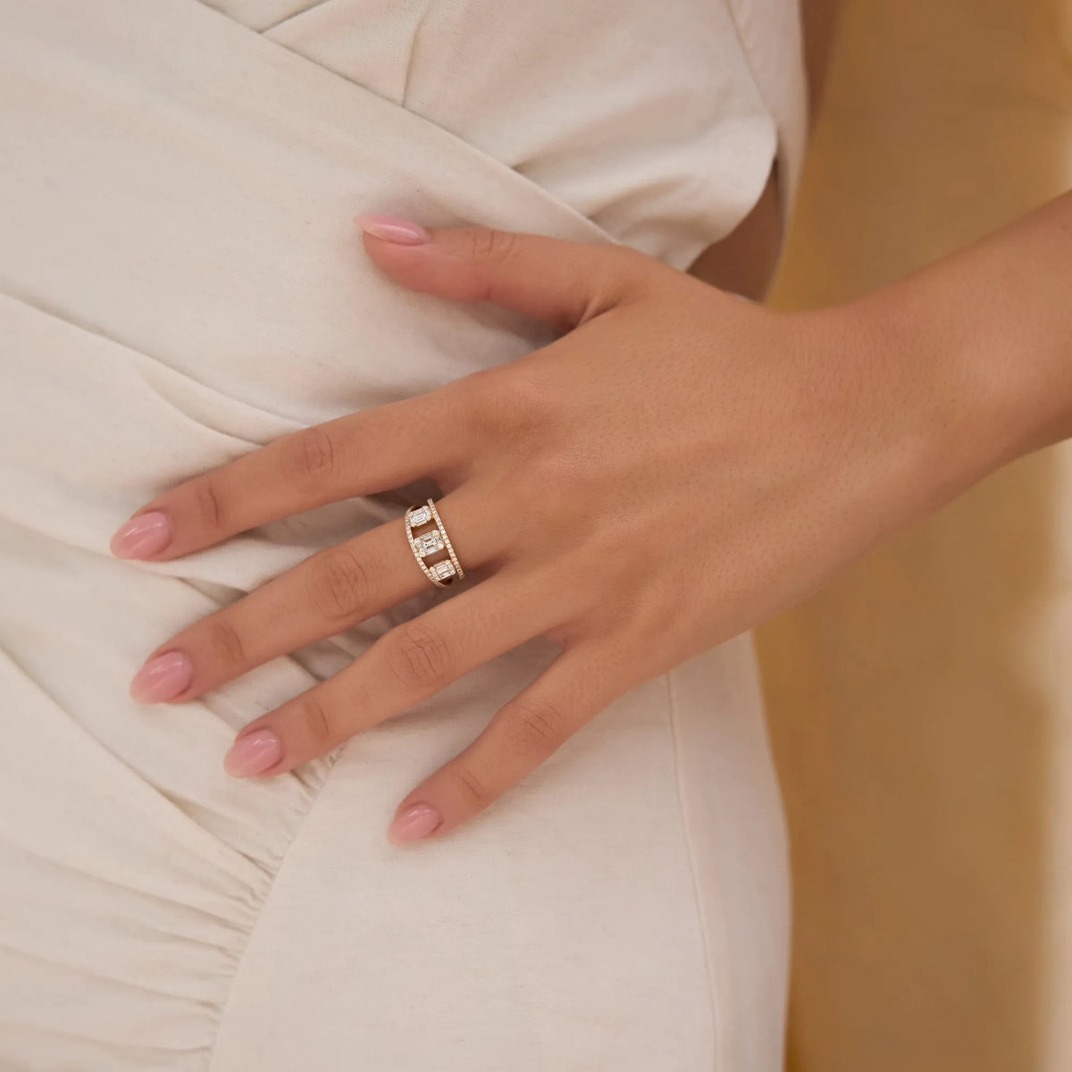 14K Gold 0.80 Carat Baguette and Round Diamond Illusion Setting Cocktail Ring
