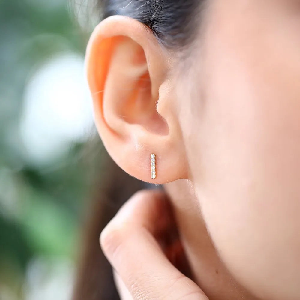 14k Gold Lab Grown Diamond Round Cut Bar Stud Earrings 0.10 ctw