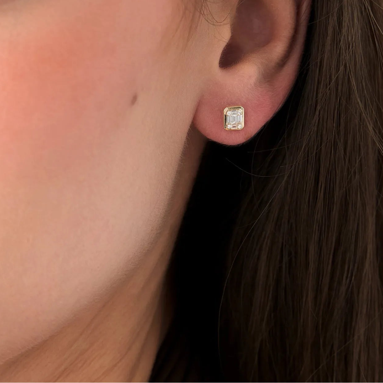 14k Gold Diamond Baguette and Round Cut Illusion Setting Stud Earrings 0.28 ctw