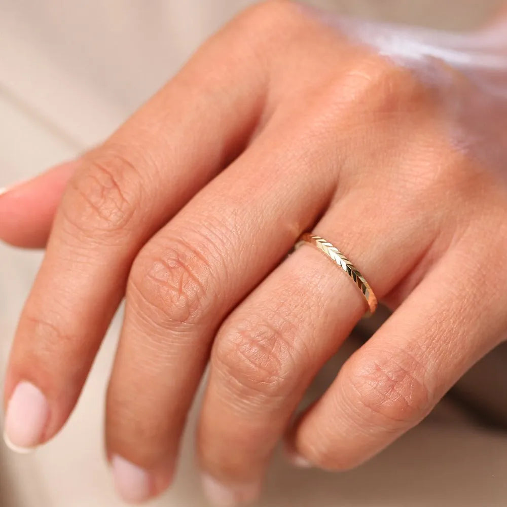 14K Solid Gold Chevron Herringbone Eternity Cut Minimalist Wedding Band Ring