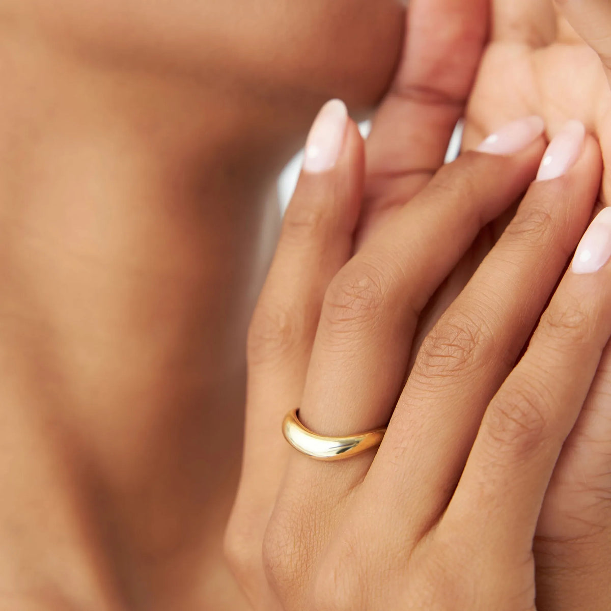 14k Solid Gold Amorphic Shaped Figure Graduated Band Ring