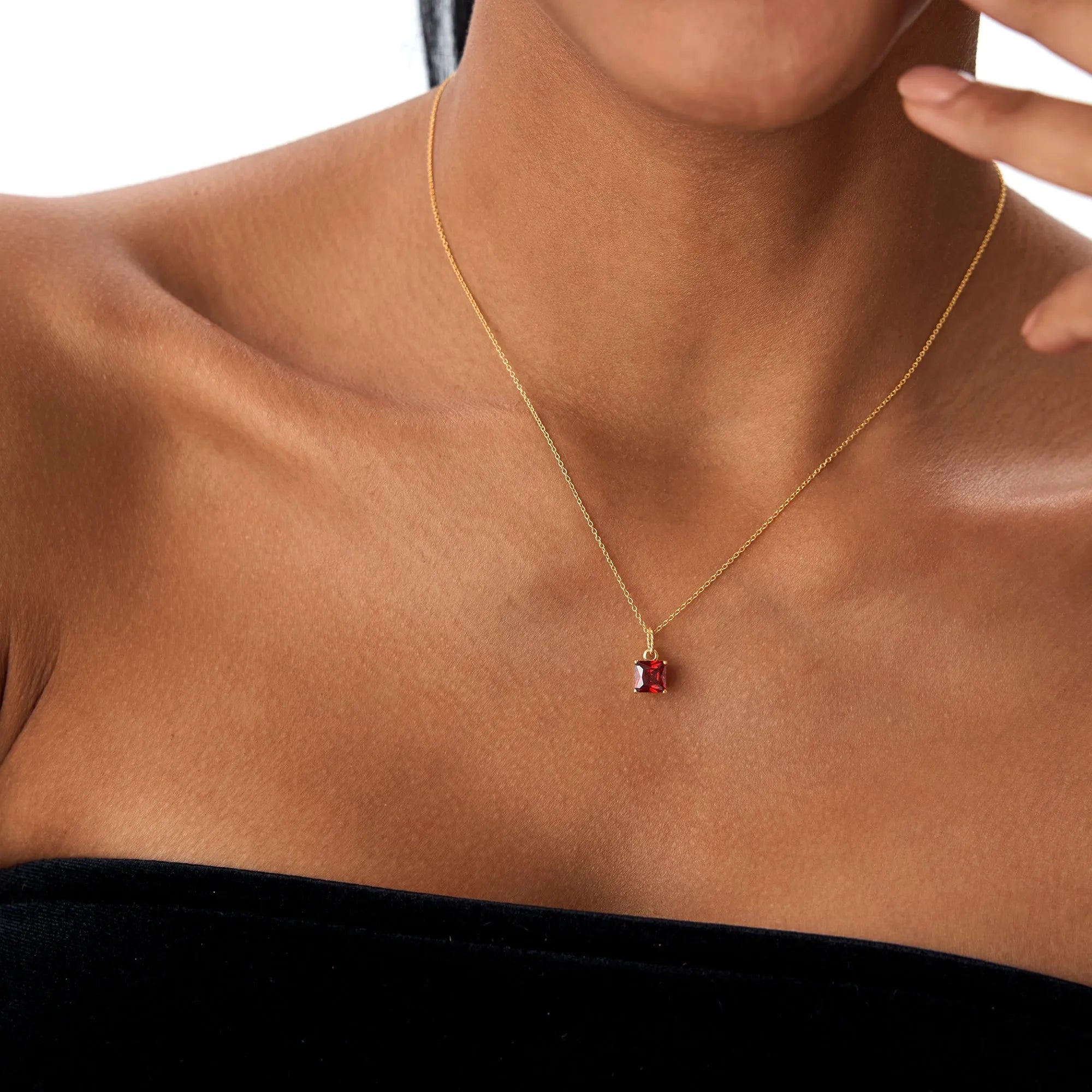 14k Solid Gold Garnet Cushion Cut Solitaire Necklace 1.15 Carat