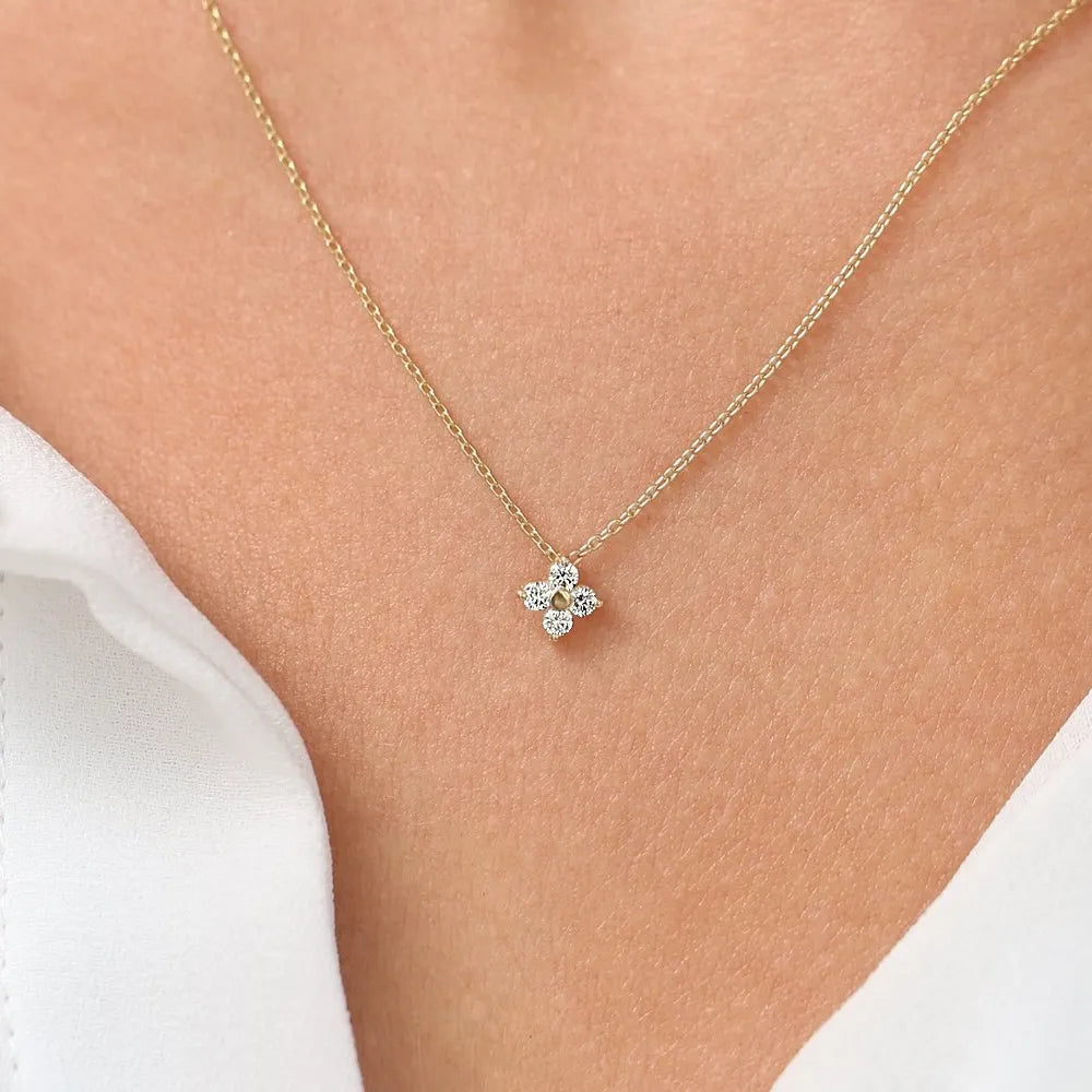 14K Solid Gold Round Diamond Clover Pendant Necklace 0.14ctw
