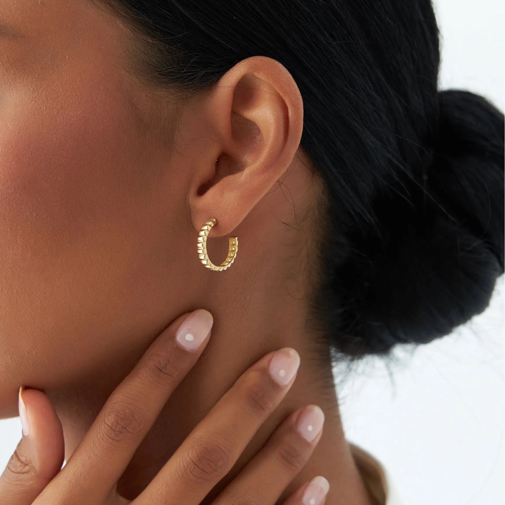 14k Gold Bubble C Shape Hoop Earrings 18mm Outer Diameter 3.4mm Width
