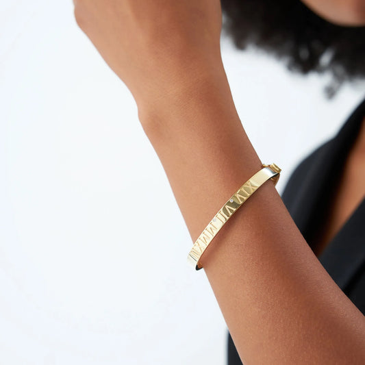 14K Solid Gold Round Diamond Personalized Roman Numeral Bangle Bracelet 0.03 CTW