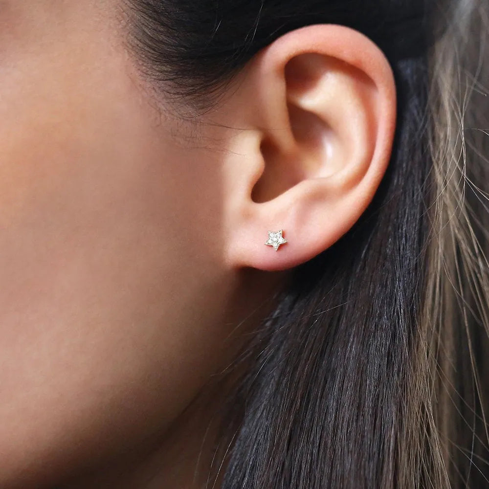 14k Gold Diamond Round Cut Star Stud Earrings Micro-Pave 0.10 ctw