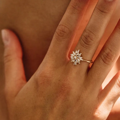 14K Gold 0.58 CTW Baguette and Round Diamond Ballerina Cluster Ring