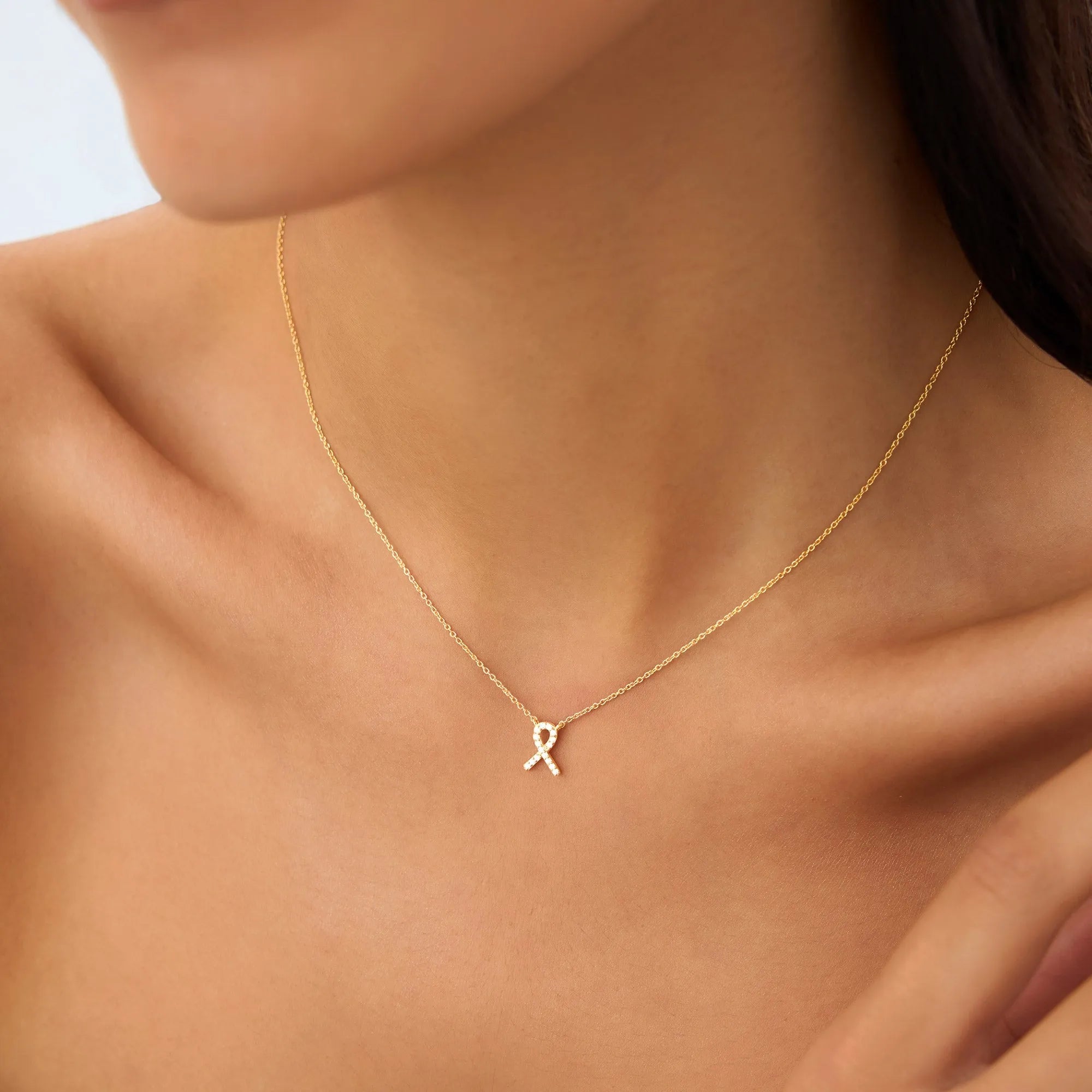 14K Solid Gold 0.08 CTW Round Diamond Ribbon Necklace