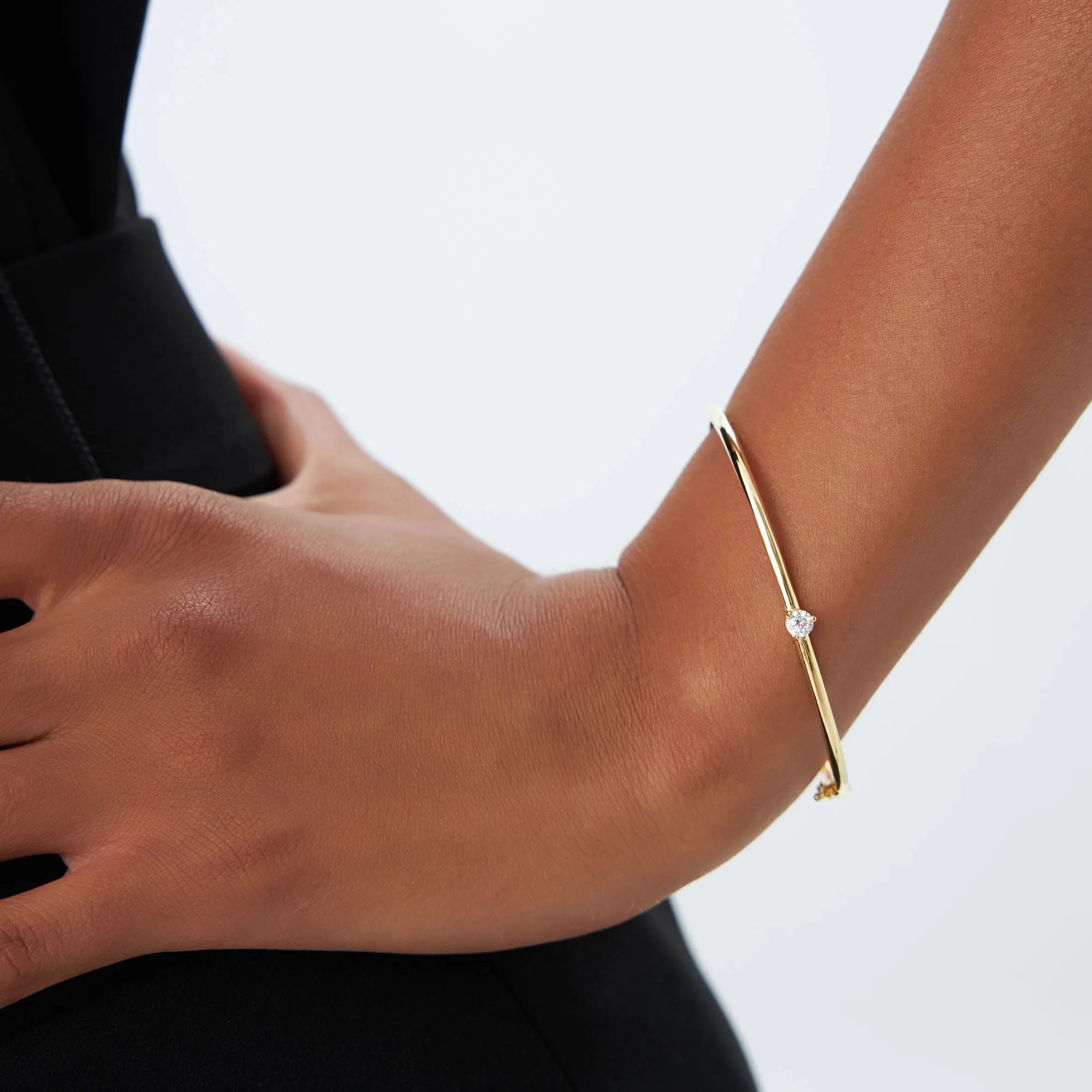 14K Solid Gold 0.30 CTW Round Diamond Solitaire Prong Set Bangle