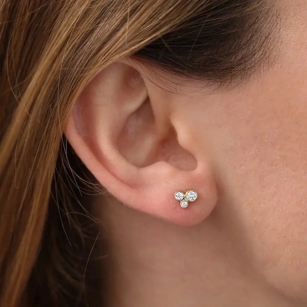 14k Gold Diamond Round Cut Graduated Stud Earrings 0.26 ctw