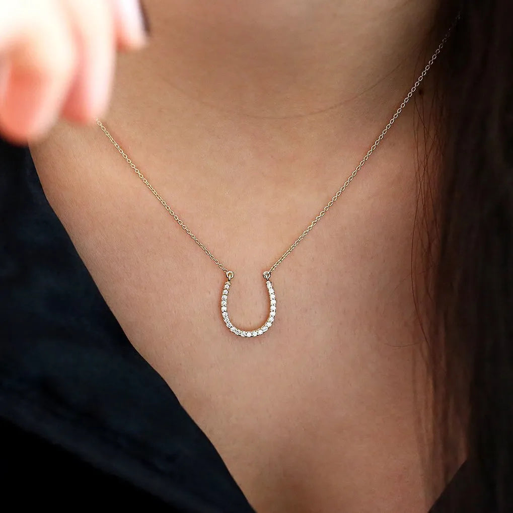 14K Solid Gold Round Diamond Large Horseshoe Pendant Necklace 0.18ctw