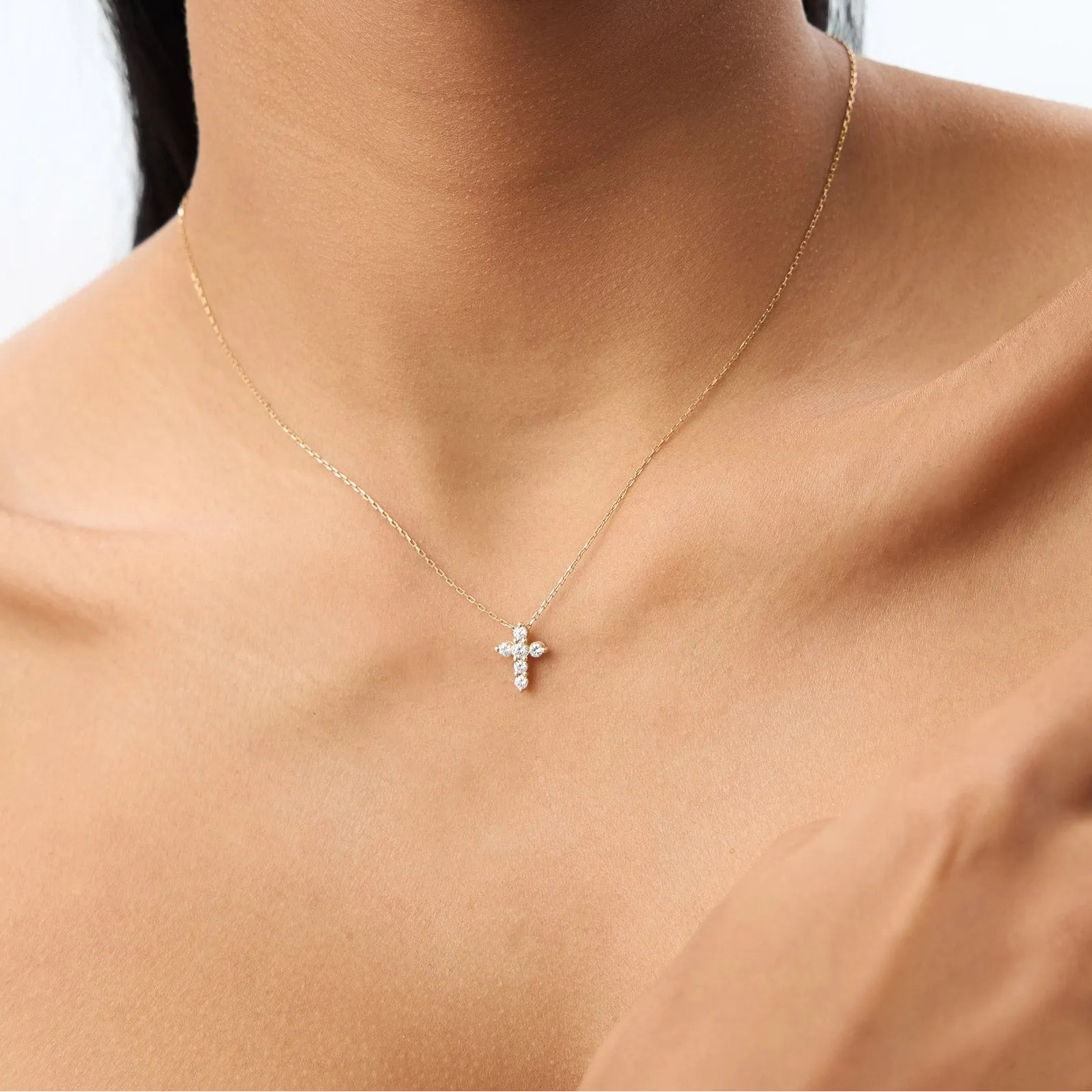 14K Solid Gold Round Diamond Medium Cross Pendant Necklace Prong Setting 0.42ctw