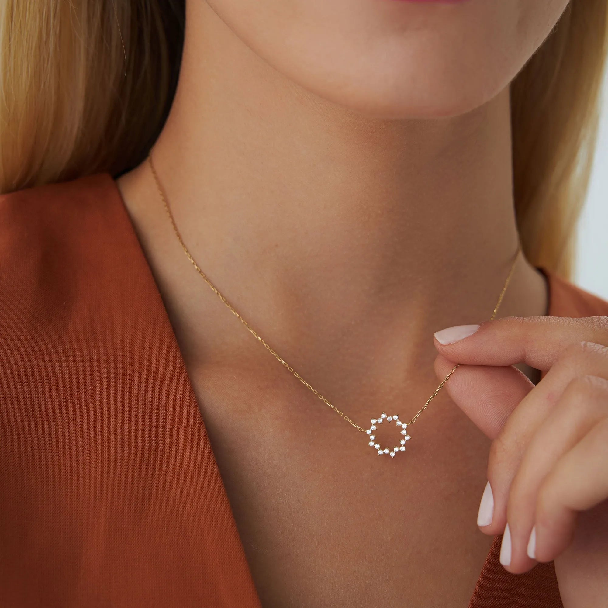14K Solid Gold 0.40 CTW Round Diamond Sun Circle Necklace Prong Setting