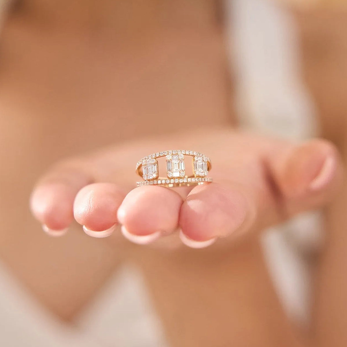 14K Gold 0.80 Carat Baguette and Round Diamond Illusion Setting Cocktail Ring