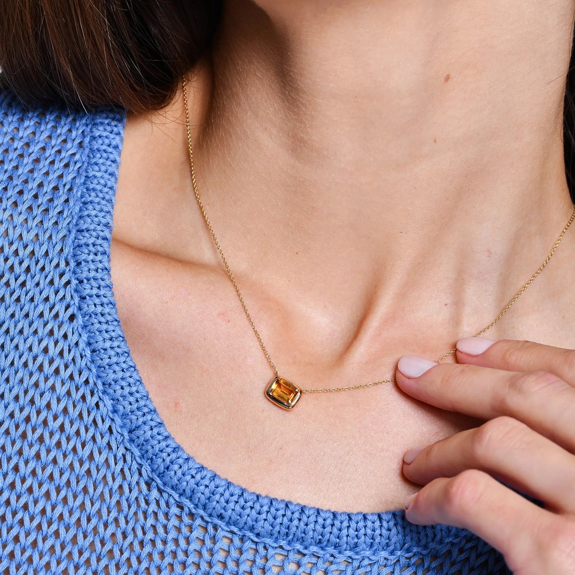 14k Solid Gold Citrine Oval Necklace 0.75 Carat Prong Setting