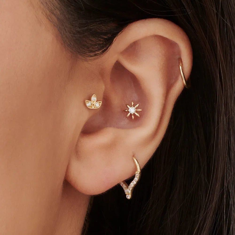 14k Gold Diamond Round Cut Leaf Petal Helix Piercing Single Earring 0.03 ctw