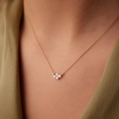 14K Solid Gold Round Diamond 4 Stone Cluster Pendant Necklace 0.13ctw