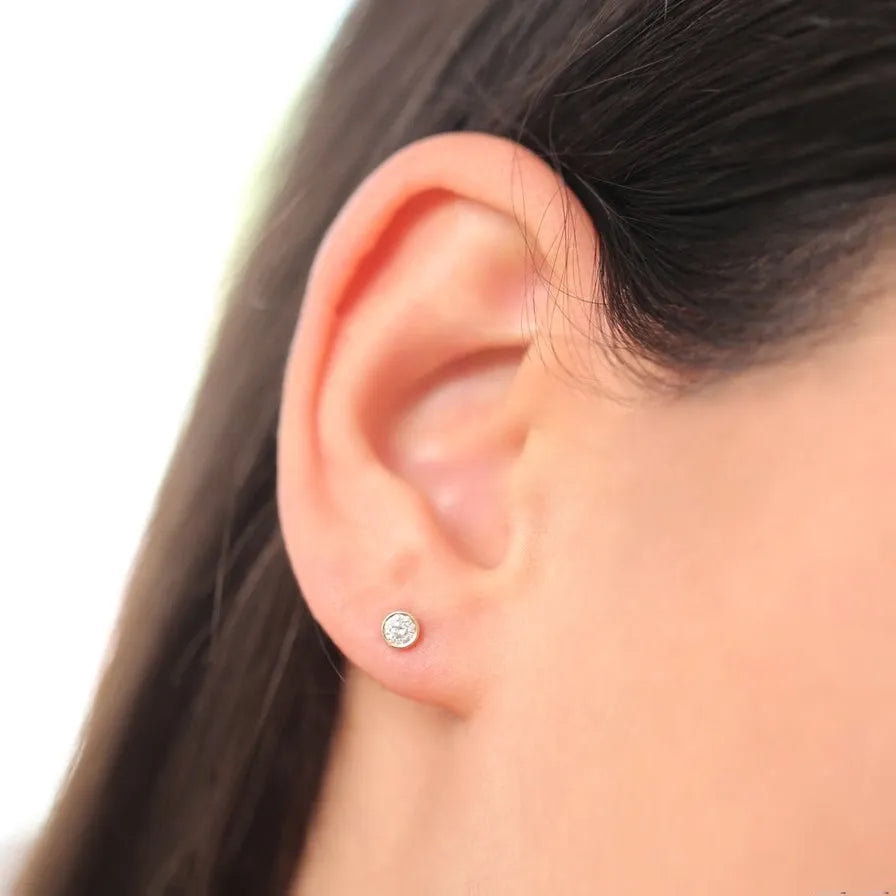 14k Gold Diamond Round Cut Stud Earrings Bezel Setting 0.12 ctw