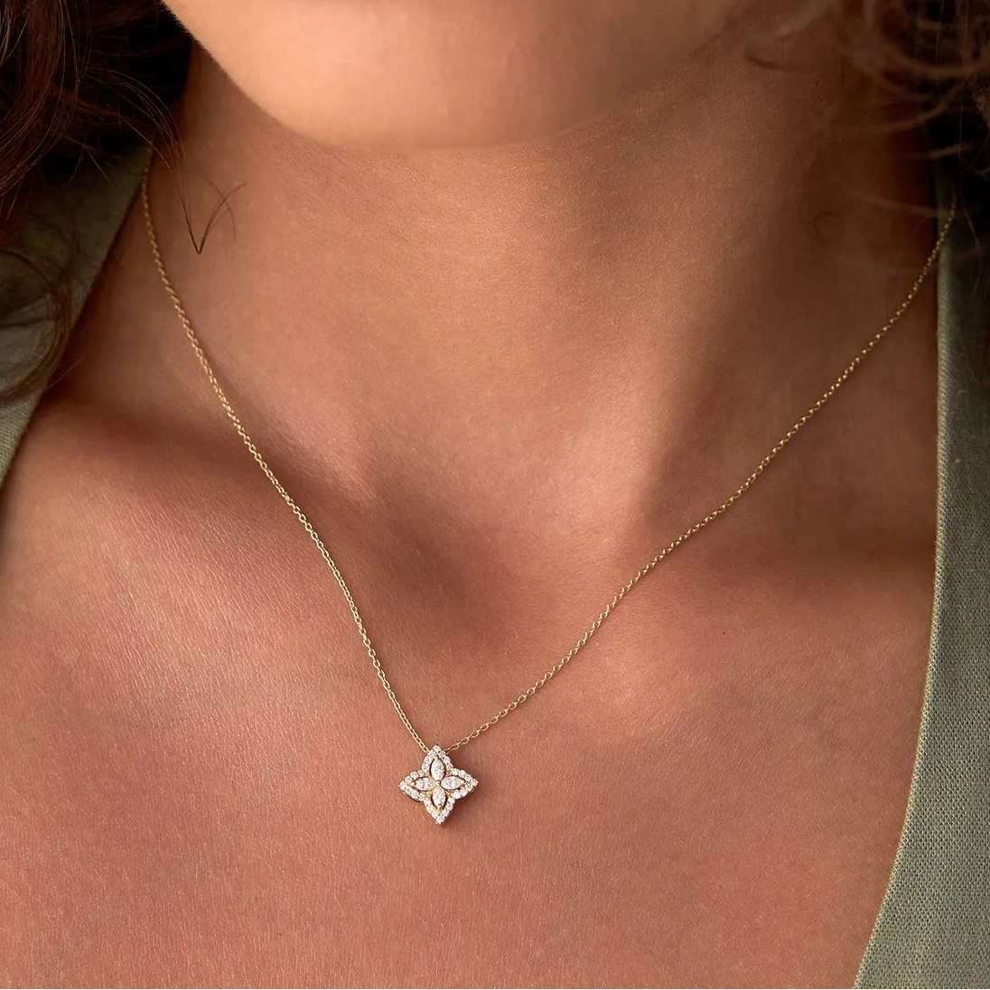 14K Solid Gold Baguette and Round Diamond Sunburst Pendant Necklace 0.40ctw